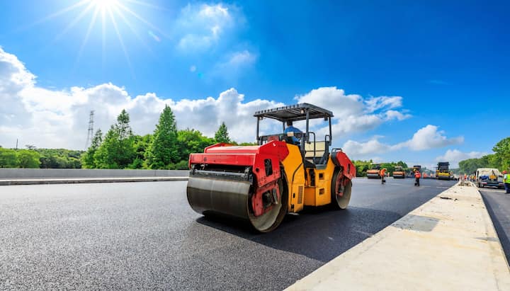 Smooth asphalt paving in Chicago, IL creates durable surfaces.